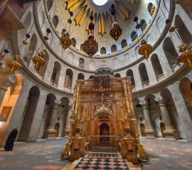 the holy sepulchre church from the inside